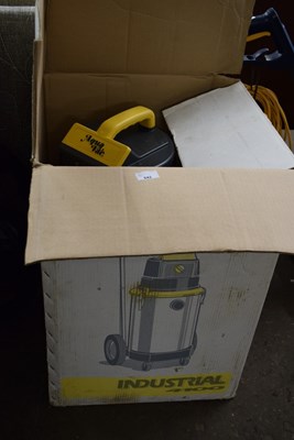 Lot 842 - A boxed industrial Aquavac