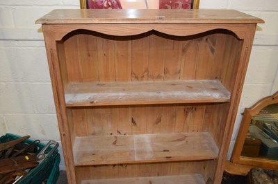 Lot 878 - A pine bookcase