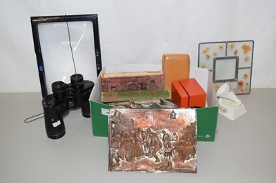 Lot 93 - Box of various mixed items to include...