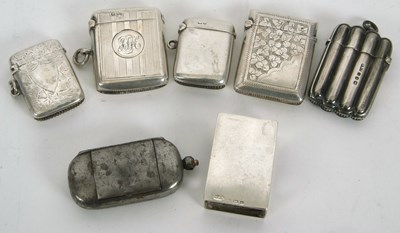 Lot 67 - Mixed Lot: Five early 20th Century silver...