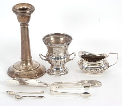 Lot 76 - Mixed Lot: An Edwardian small silver cream jug...