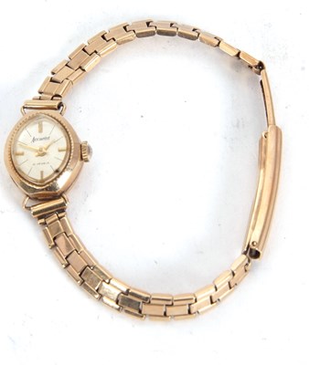 Lot 212 - A 9ct gold cased Accurist ladies watch,...