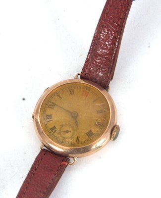 Lot 219 - A 9ct gold cased watch stamped 375 on the...