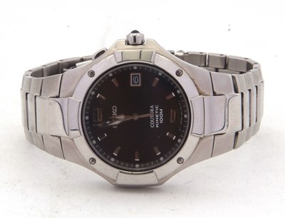 Lot 233 - A Seiko Coutura kinetic gents wristwatch,...