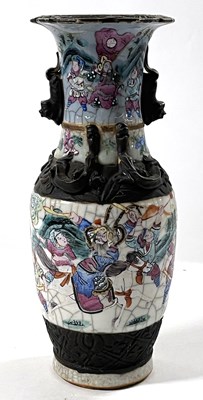 Lot 214 - A Chinese porcelain crackleware vase with...