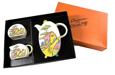 Lot 305 - A Wedgwood Clarice Cliff Collection containing...