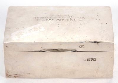 Lot 57 - An Edwardian silver table cigarette box of...