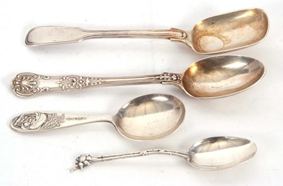Lot 109 - Mixed Lot: A Victorian fiddle and thread...