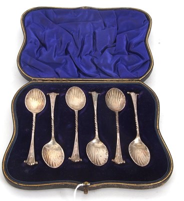 Lot 175 - Case of six Edwardian silver teaspoons, Onslow...