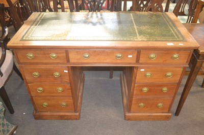Lot 506 - A late 19th or early 20th Century pedestal...