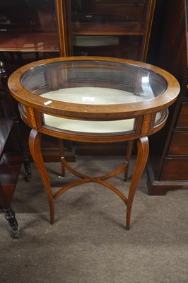 Lot 523 - An Edwardian mahogany and inlaid bijouterie...