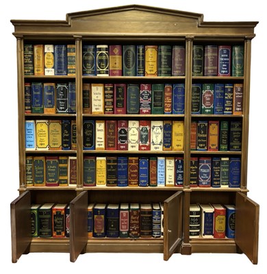 Lot 709 - DEL PRADO MINIATURE CLASSICS: Wooden shelf...