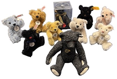 Lot 246 - A collection of miniature Steiff Club and...