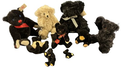 Lot 264 - Various small collector's teddy bears, to...