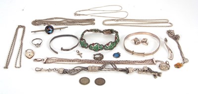 Lot 174 - A mixed lot of silver and white metal...