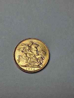 Lot 163 - An 1892 sovereign, 8.0g