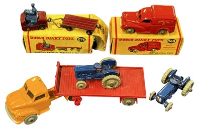 Lot 104 - A group of Dublo Dinky Toys, to include boxed...
