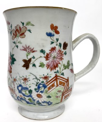 Lot 200 - A large 18th Century Chinese porcelain bell...