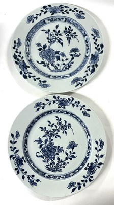 Lot 217 - A pair of Chinese porcelain Nanking Cargo...