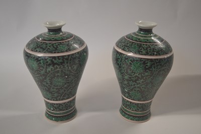 Lot 200 - A pair of Meiping shape vases, the Famille...