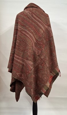 Lot 107 - A 19th century paisley shawl, approx. 162 x 345cm