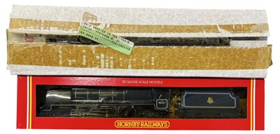 Lot 20 - A boxed Hornby 00 gauge R372 BR 4-6-3...
