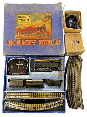 Lot 7 - A boxed Hornby Dublo 00 gauge EDG7 Tank Goods...