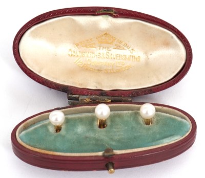 Lot 193 - A gentleman's dress set, comprised of three...