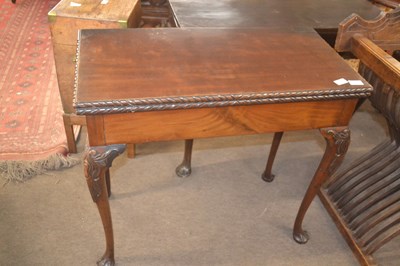 Lot 427 - A Georgian mahogany card table of hinged...