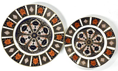 Lot 324 - PLate in the old Imari pattern together with a...