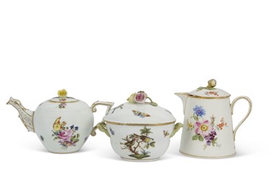 Lot 15 - A Herend mid 20th Century teapot of Meissen...