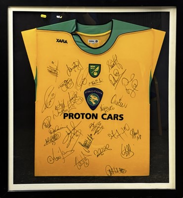Lot 159 - A 2005 Norwich City shirt, bearing 26...