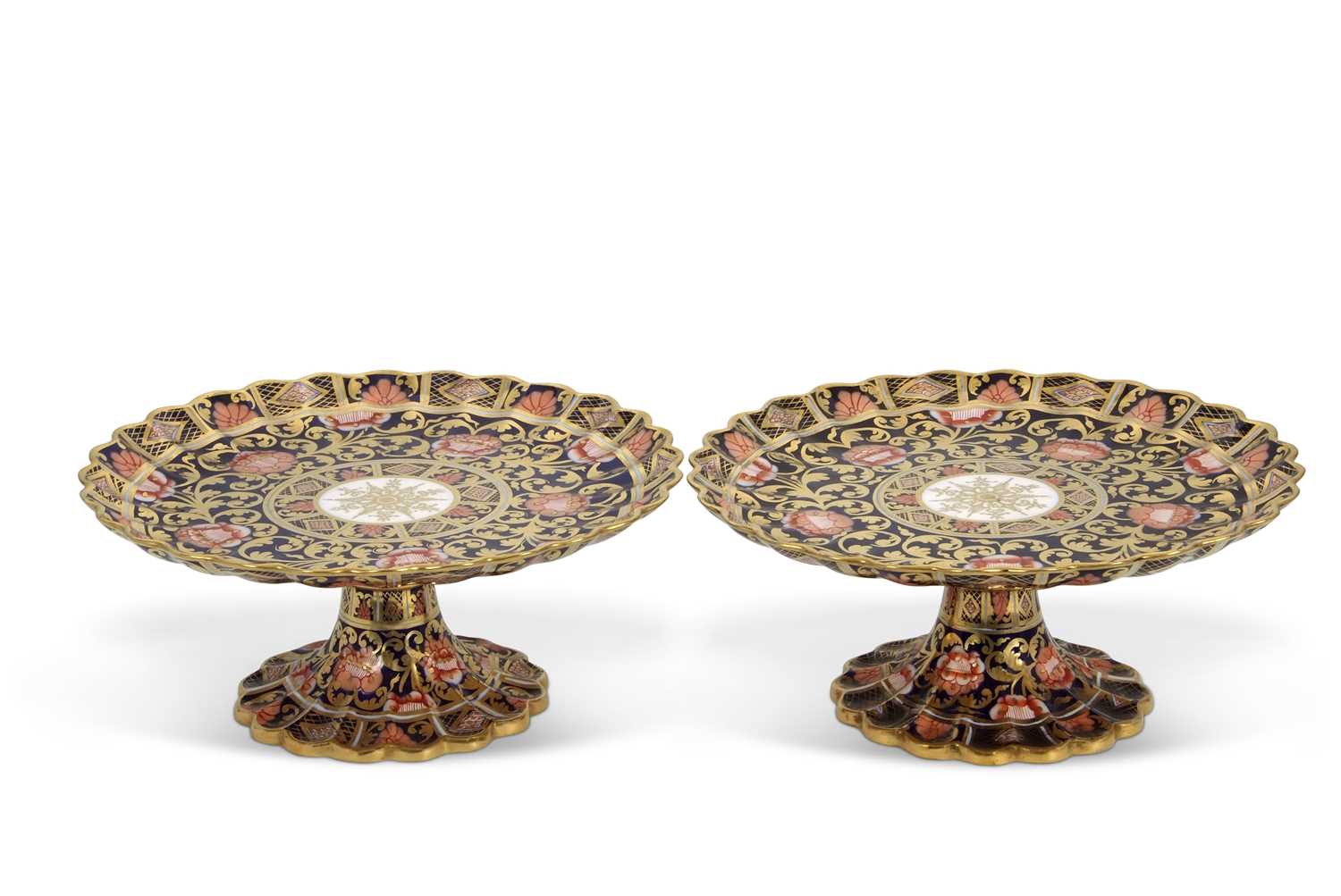 Lot 30 - A 19th Century Copeland tazza together with a...