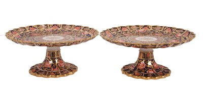 Lot 30 - A 19th Century Copeland tazza together with a...