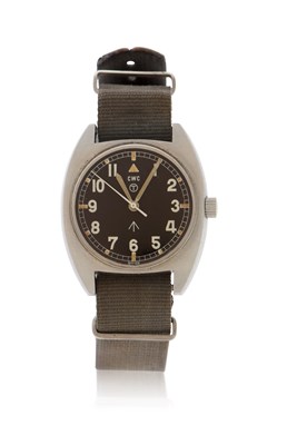 Lot 319 - A CWC British military gents wristwatch, the...