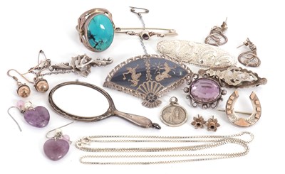 Lot 243 - A mixed lot of silver and white metal...