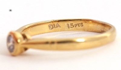 Lot 70 - An 18ct diamond ring, the round brilliant cut...