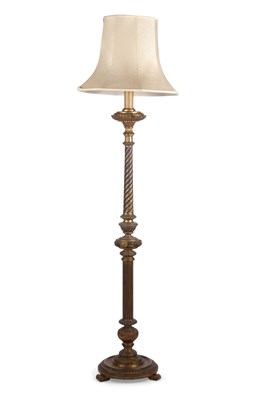 Lot 402 - A large 20th Century gilt wood standard lamp,...