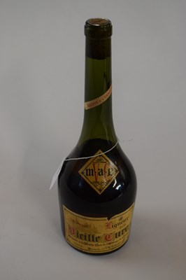 Lot 462 - Liqueur de la Vielle Cure cognac, 75 proof,...