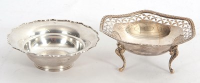 Lot 33 - Mixed Lot: An Elizabeth II small silver dish...