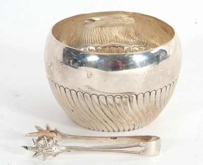 Lot 39 - Mixed Lot: A late Victorian silver sugar bowl...