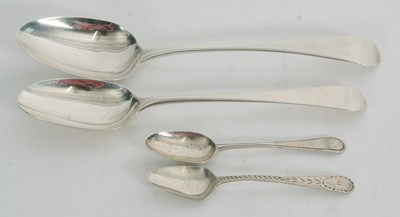 Lot 68 - Mixed Lot: Two Georgian silver Old English...