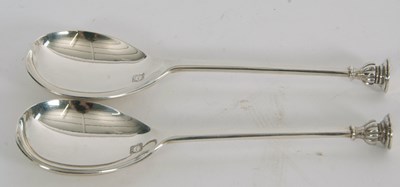 Lot 95 - A pair of Elizabeth II silver seal top spoons,...