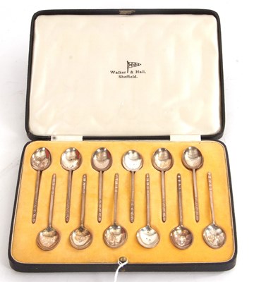 Lot 188 - A cased George VI set of twelve silver slip...