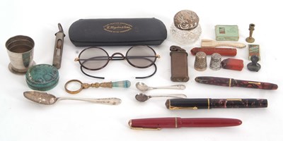 Lot 134 - Mixed Lot: A Georgian silver teaspoon, two...