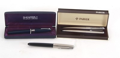 Lot 144 - Mixed Lot: A cased Shaffers fountain pen, a...