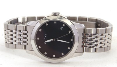Lot 255 - A stainless steel Gucci ladies wristwatch, Ref:...