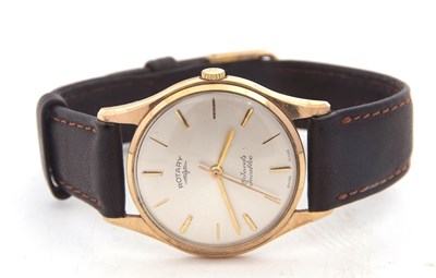 Lot 229 - A 9ct gold cased Rotary gents wristwatch,...