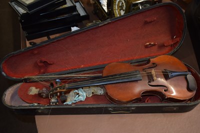 Lot 288 - An antique violin of typical form, no makers...