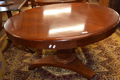 Lot 640 - An early 19th Century mahogany pedestal dining...